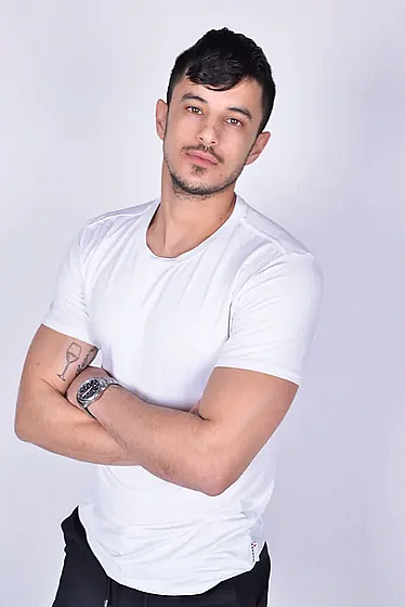 S- ���  ����� ���� ����� ������  Breeze